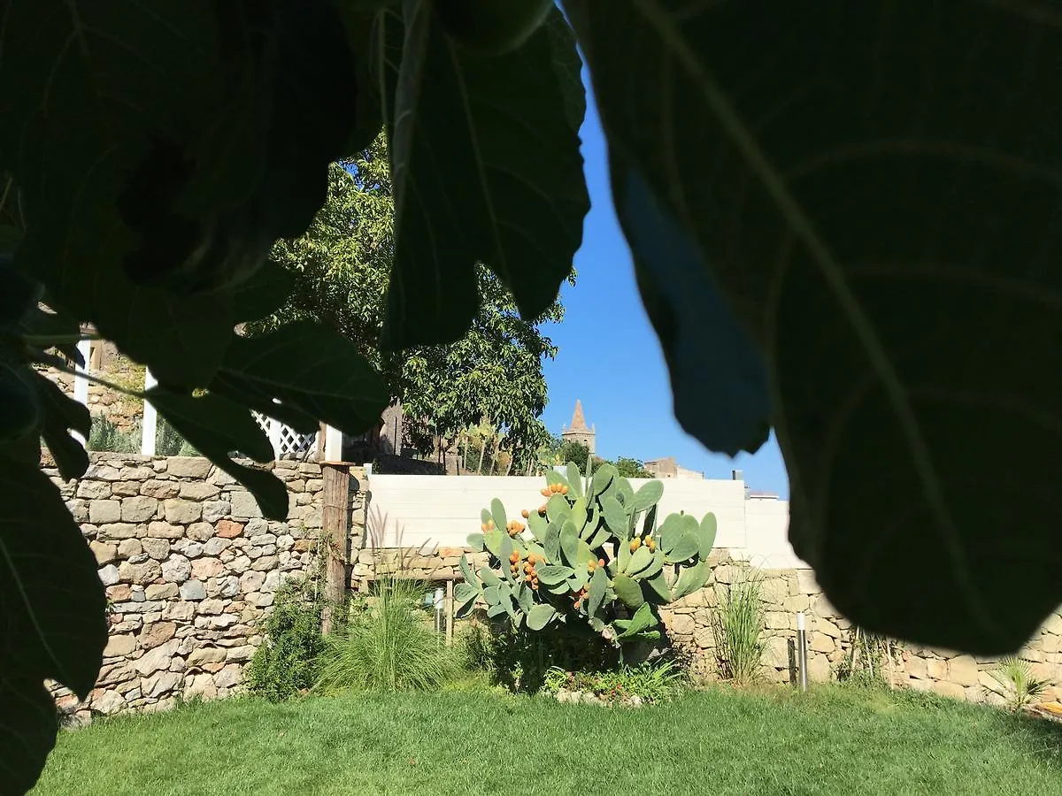 Old Noar Private Villa Novara di Sicilia 別荘
