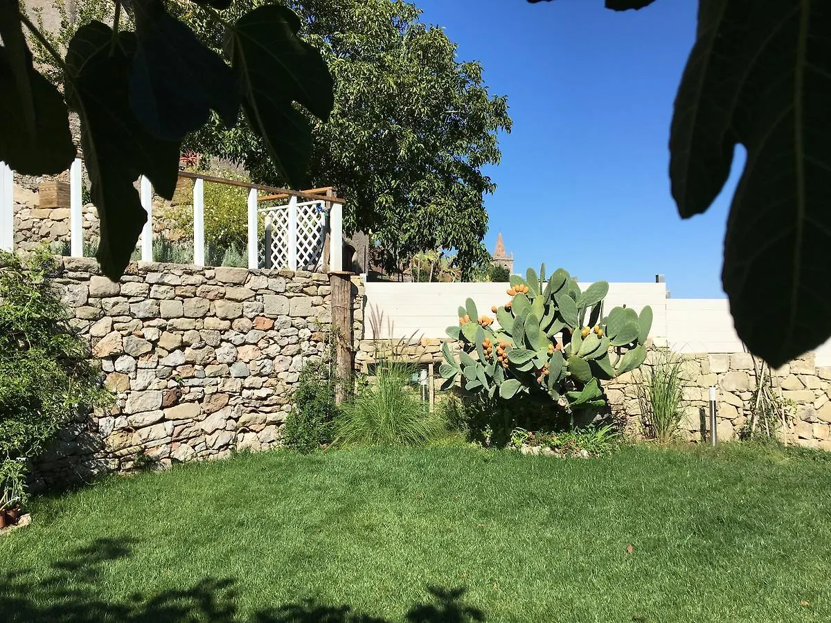 Old Noar Private Villa Novara di Sicilia 0*,  イタリア