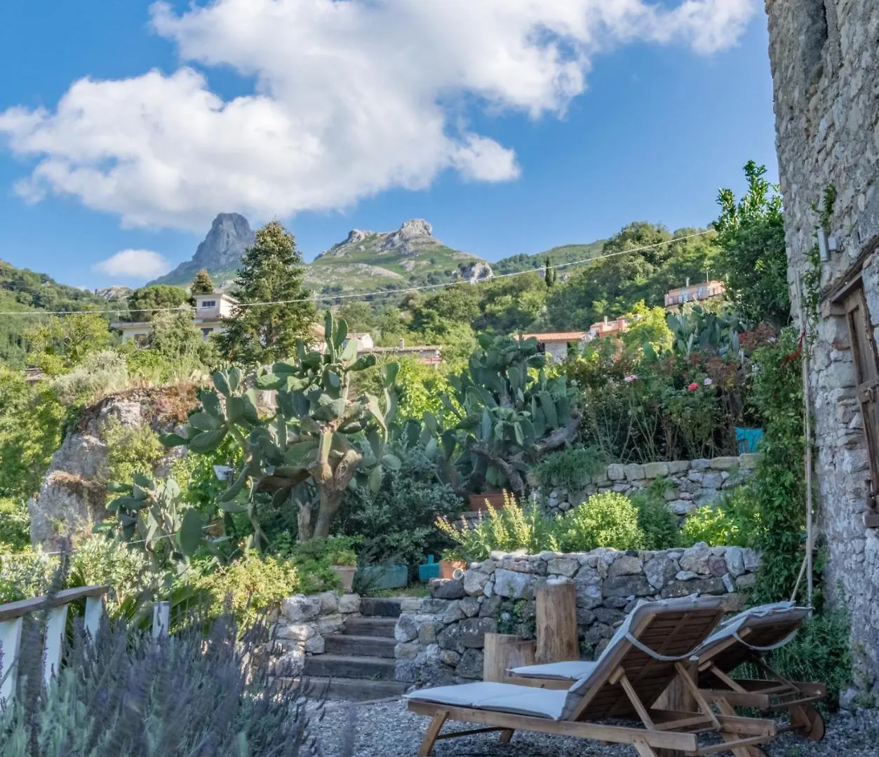 Old Noar Private Villa Novara di Sicilia イタリア