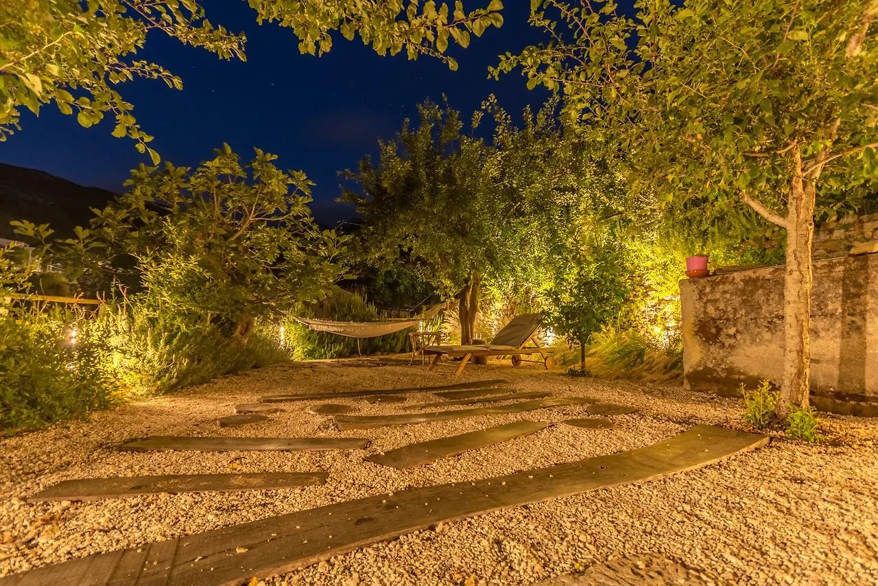 Old Noar Private Villa Novara di Sicilia 別荘