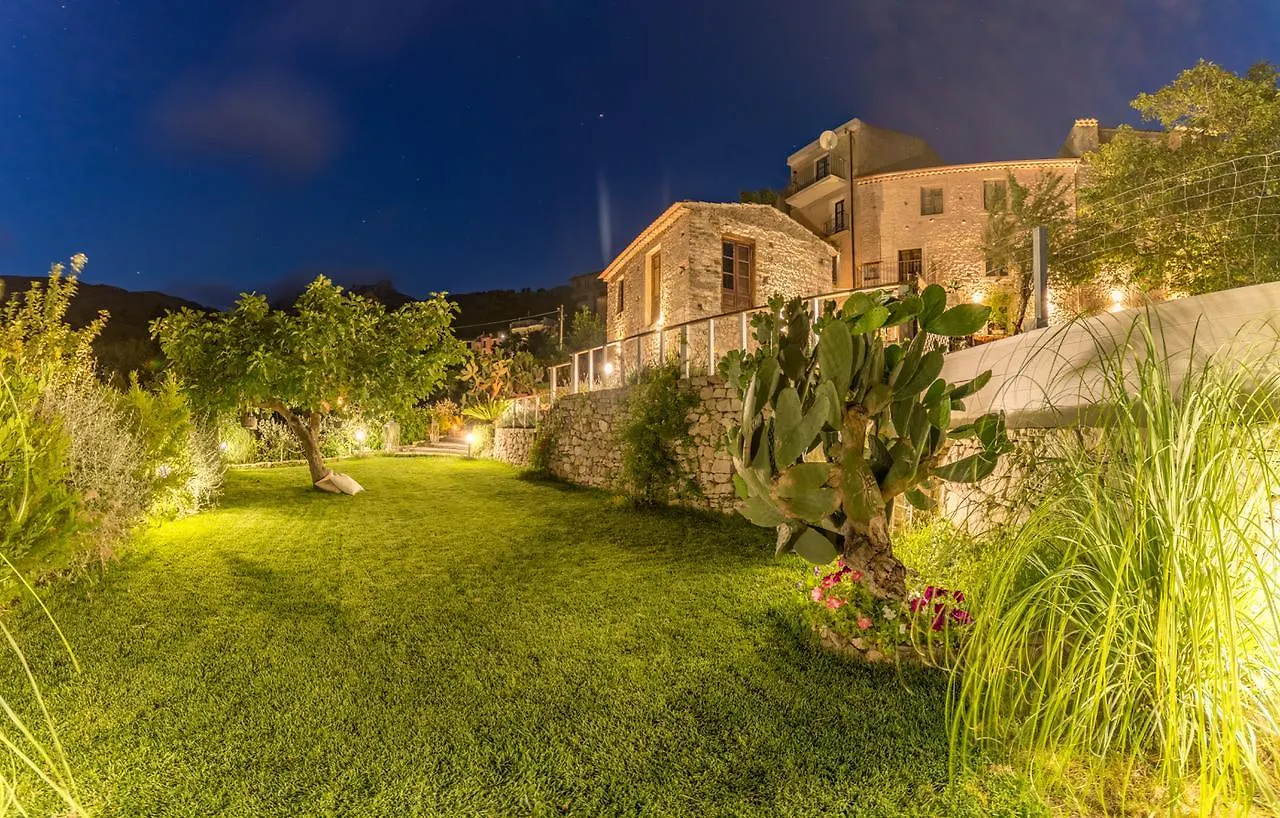 別荘 Old Noar Private Villa Novara di Sicilia
